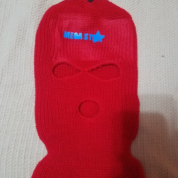 ski mask 15$ for one 2 for 25$? - Picture 3 of 6